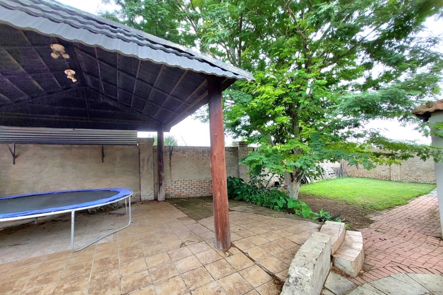 6 Bedroom Property for Sale in Brits North West